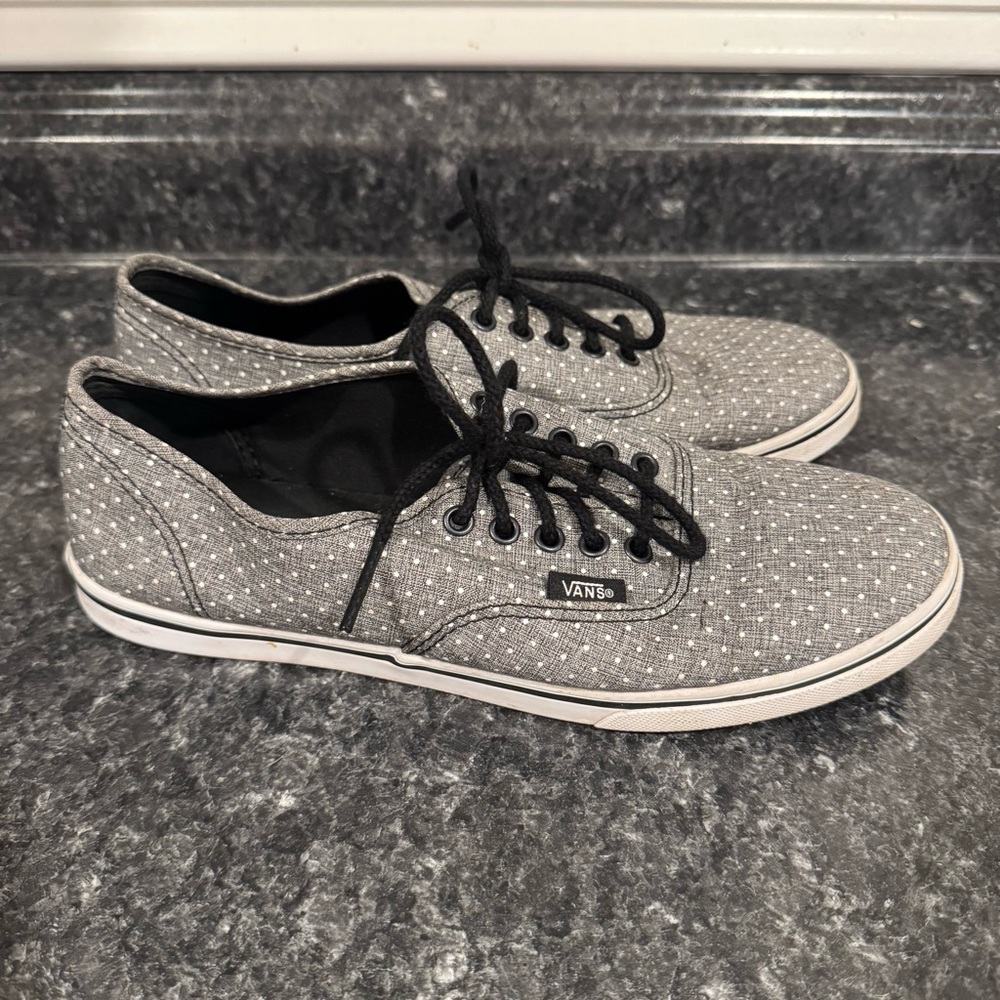 Vans Unisex (M7, W8.5) Gray Polka Dot Shoes Sneakers